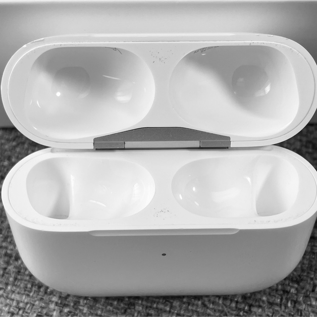 Apple AirPods Pro 充電ケースのみ 73 4