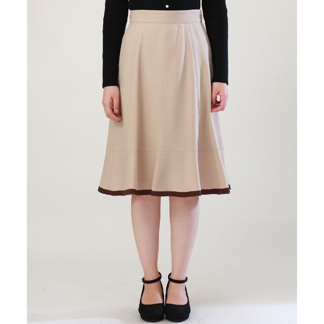 tocco(トッコ)のASTORIA ODIER  グログランリボン付配色フレアスカートベージュ レディースのスカート(ひざ丈スカート)の商品写真