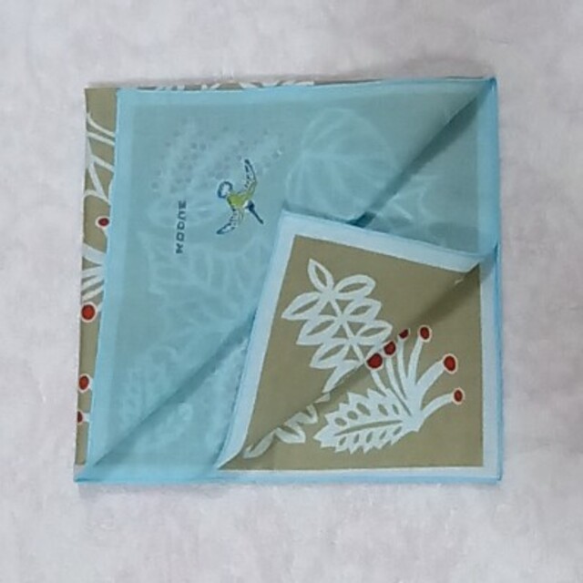 HIBINO KODUE  ハンカチ　刺繍　実を食べた鳥　スカーフ レディースのファッション小物(ハンカチ)の商品写真