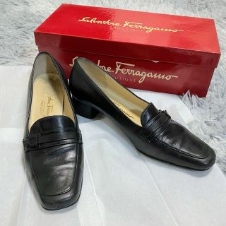 サルヴァトーレフェラガモの通販 30,000点以上 | Salvatore Ferragamo
