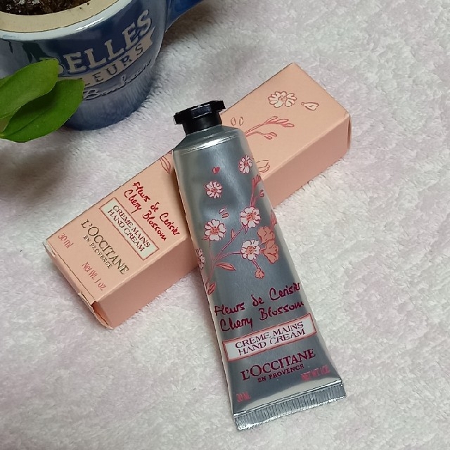 L'OCCITANE(ロクシタン)のL‘OCCITAN　ハンドクリーム　30ml コスメ/美容のボディケア(ハンドクリーム)の商品写真