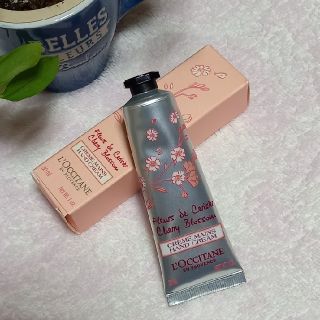 ロクシタン(L'OCCITANE)のL‘OCCITAN　ハンドクリーム　30ml(ハンドクリーム)