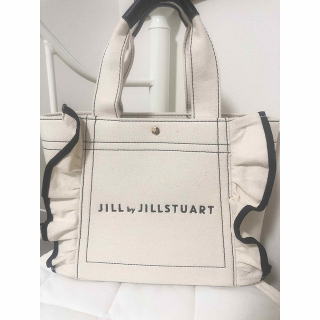 JILL by JILLSTUART(ジルバイジルスチュアート)のジルスチュアート フリルトートバッグ レディースのバッグ(トートバッグ)の商品写真