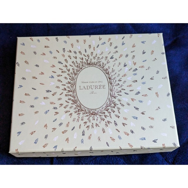 低価格の LADURÉE ラデュレ 空箱 BOX 花柄 限定 ecousarecycling.com