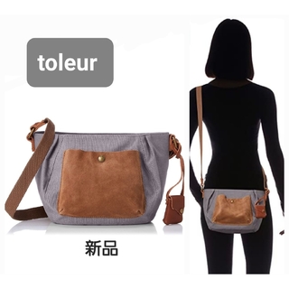 トーラ(toleur)の《 toleur ・トーラ》 キャンバス素材スウェードポケットミニショルダー(ショルダーバッグ)