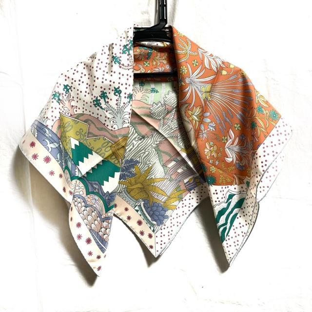 魅力の Hermes - HERMES(エルメス) スカーフ美品 カレ90 バンダナ+