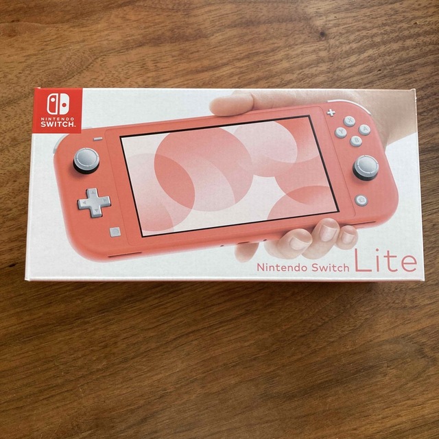 Nintendo Switch NINTENDO SWITCH LITE コーラ エンタメ/ホビーのゲームソフト/ゲーム機本体(家庭用ゲーム機本体)の商品写真