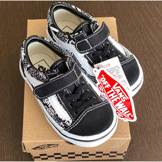 VANS(ヴァンズ)の【新品・未使用】vans オールドスクール　ローカットスニーカー　15センチ キッズ/ベビー/マタニティのキッズ靴/シューズ(15cm~)(スニーカー)の商品写真