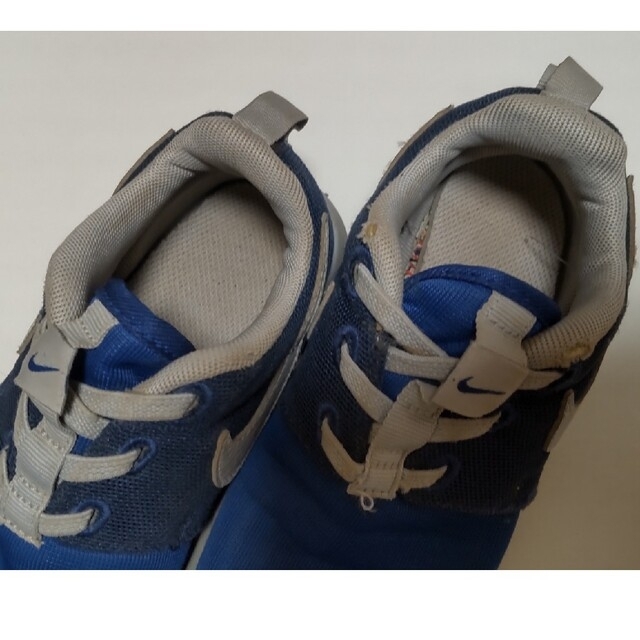 NIKE(ナイキ)のナイキ　スニーカー　16.5cm　青　靴 キッズ/ベビー/マタニティのキッズ靴/シューズ(15cm~)(スニーカー)の商品写真