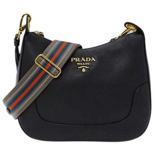 プラダ 斜め掛けバッグの通販 200点以上 | PRADAを買うならラクマ