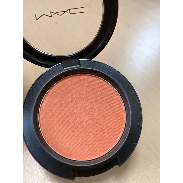 MAC(マック)のM•A•C パウダーブラッシュ　モダンマンダリン コスメ/美容のベースメイク/化粧品(チーク)の商品写真