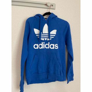 アディダス(adidas)のパーカー(パーカー)