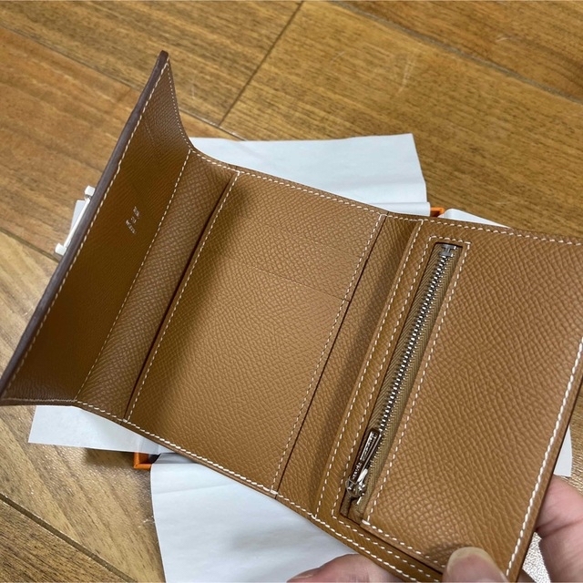 新品未使用品　エルメス　HERMES べアン　三つ折り　ウォレット