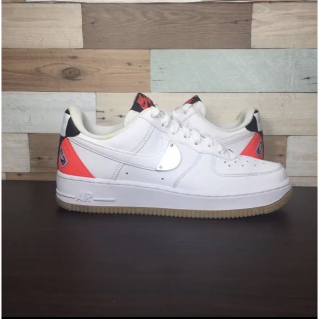 NIKE AIR FORCE 1 '07 LV8 24cm