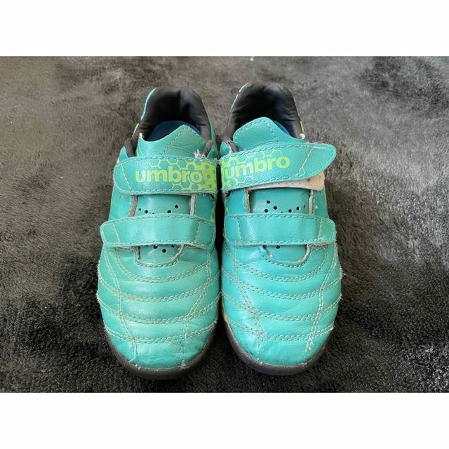 UMBRO(アンブロ)のumbro★18cm★アクセレイター スポーツ/アウトドアのサッカー/フットサル(シューズ)の商品写真