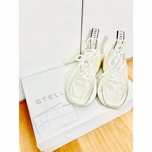 Stella McCartney(ステラマッカートニー)のステラマッカートニー　クリアスニーカー　スケルトン　プリュイ pluie 三苫愛 レディースの靴/シューズ(スニーカー)の商品写真