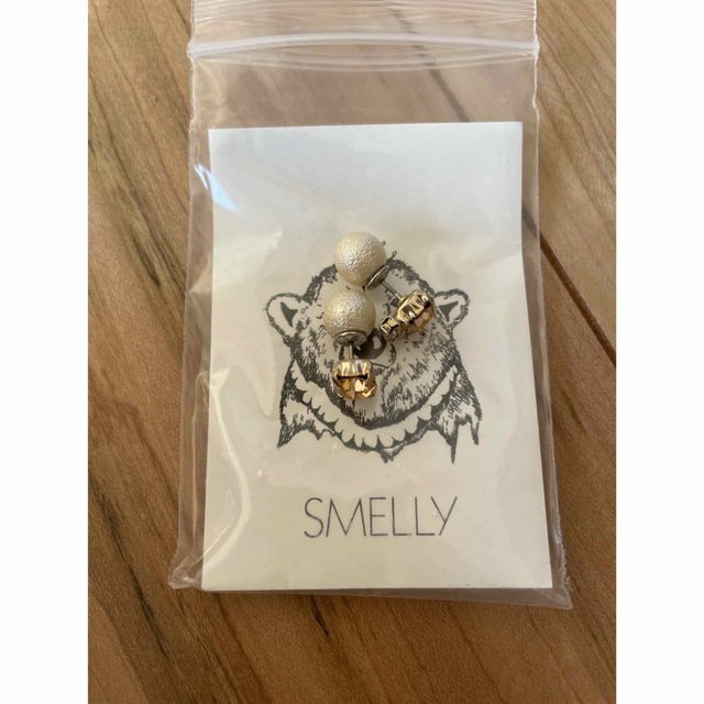 SMELLY(スメリー)のアーバンリサーチ　ピアス レディースのアクセサリー(ピアス)の商品写真