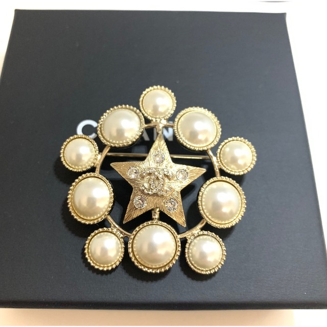 本格派ま! CHANEL - シャネル CHANEL ブローチ ココマーク パール 星