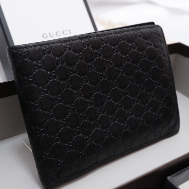 Gucci(グッチ)の♡美品♥︎ GUCCI 二つ折り マイクロシマ GG ブラック メンズのファッション小物(折り財布)の商品写真