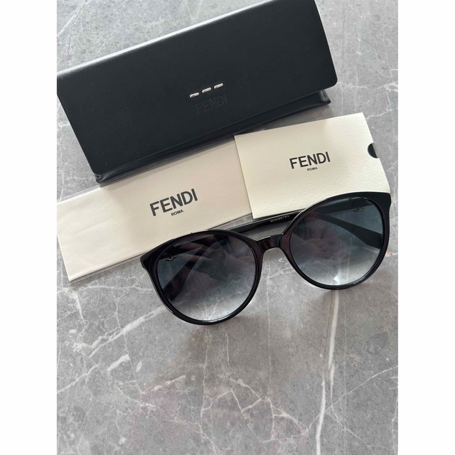 FENDI(フェンディ)の最安値　FENDI サングラス　FF0288/S メンズのファッション小物(サングラス/メガネ)の商品写真