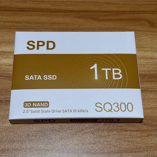 【新品未開封】2.5インチ内蔵SSD 1TB SQ300PC/タブレット
