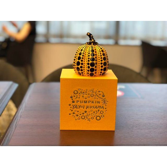 草間弥生　かぼちゃ　オブジェ　美術品　パンプキンキャスト　モマ　MoMA | フリマアプリ ラクマ