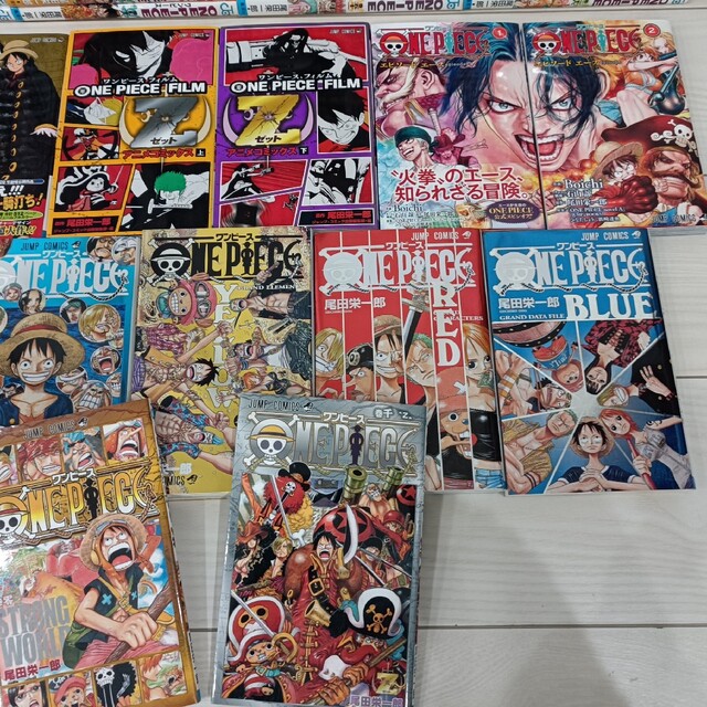 集英社(シュウエイシャ)の送料無料ワンピース全巻セット1-104巻送料込みONEPIECE新品段ボール納品 エンタメ/ホビーの漫画(全巻セット)の商品写真