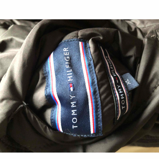 TOMMY HILFIGER(トミーヒルフィガー)のトミーヒルフィガー TOMMY HILFIGER リバーシブルベストジャケット メンズのジャケット/アウター(ダウンベスト)の商品写真