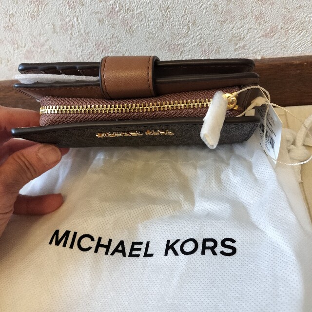 Michael Kors(マイケルコース)のマイケルコース　【新品】二つ折り財布 メンズのファッション小物(折り財布)の商品写真