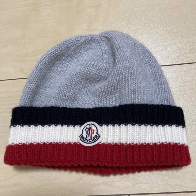 MONCLER(モンクレール)の新品未使用キッズモンクレール　ニット帽 キッズ/ベビー/マタニティのこども用ファッション小物(帽子)の商品写真