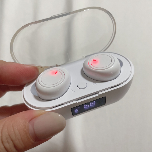 3COINS(スリーコインズ)の Bluetoothイヤホン スマホ/家電/カメラのオーディオ機器(ヘッドフォン/イヤフォン)の商品写真