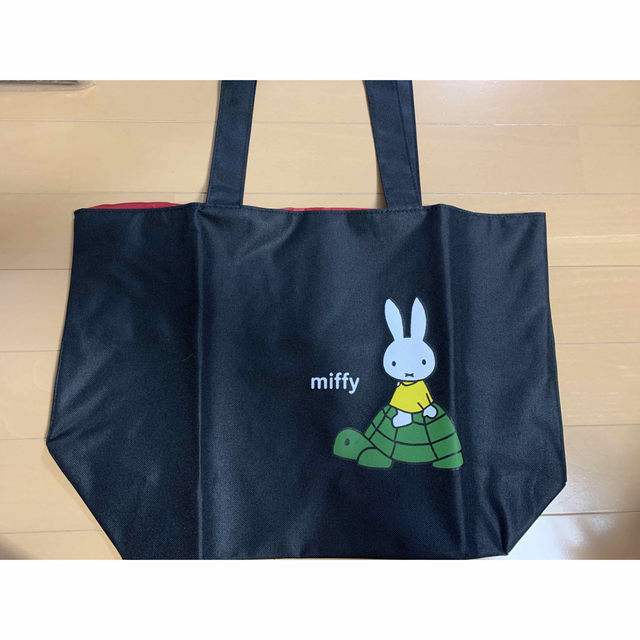 miffy(ミッフィー)の⭐️⭐️みくり様専用⭐️⭐️ミッフィー　巾着トートバッグ レディースのバッグ(エコバッグ)の商品写真