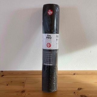 マンドゥカ(Manduka) ヨガマットプロ　ブラックマット  (ヨガ)