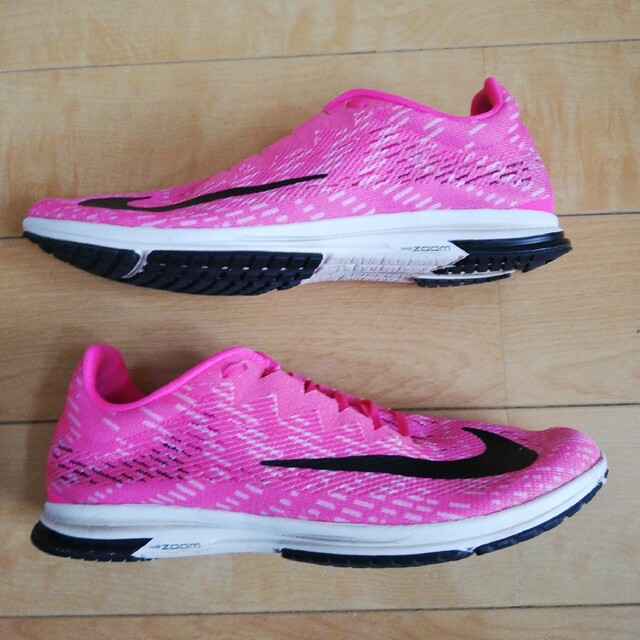 NIKE zoom streak lt4