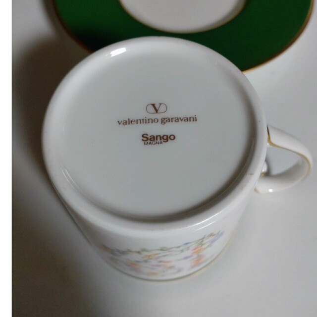 valentino garavani(ヴァレンティノガラヴァーニ)のヴァレンティノガラヴァーニ ペアカップ インテリア/住まい/日用品のキッチン/食器(グラス/カップ)の商品写真