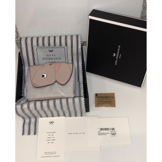 ANYA HINDMARCH   新品完売品 アニヤハインドマーチ ラビット 折り財布