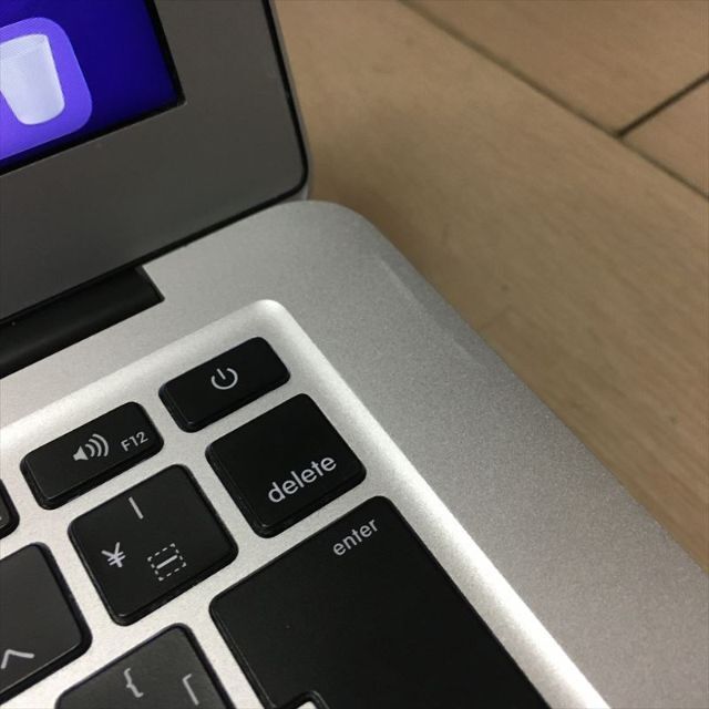 160）Apple MacBook Air 13インチ 2017