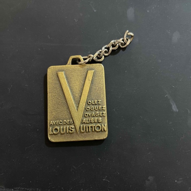 LOUIS VUITTON(ルイヴィトン)のルイ・ヴィトン　キーホルダー　ジャンク レディースのファッション小物(キーホルダー)の商品写真