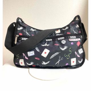 レスポートサック(LeSportsac)のレスポートサック　ショルダーバッグ　斜めがけ　ブラック　鳥柄　レター(ショルダーバッグ)