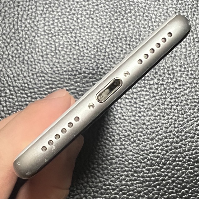 iPhone SE 第2世代 (SE2) ホワイト 64 GB シムフリー