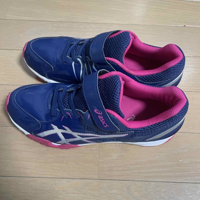 LAZERBEAM（ASICS）(レーザービーム)のASICKS☆レーザービーム☆24.5センチ キッズ/ベビー/マタニティのキッズ靴/シューズ(15cm~)(スニーカー)の商品写真