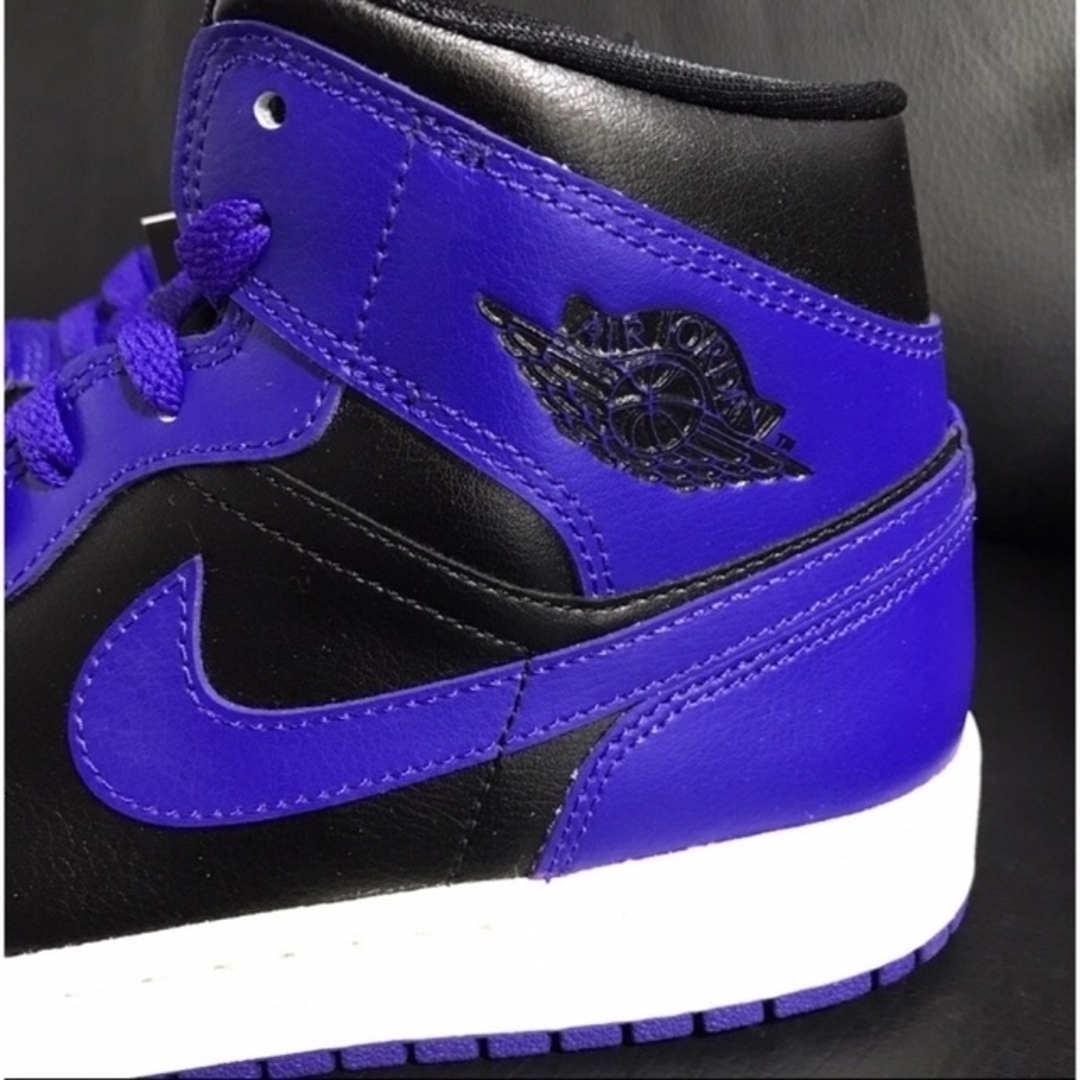 ラスト1点✨NIKE AIR JORDAN 1 MID(GS) 23.5cm