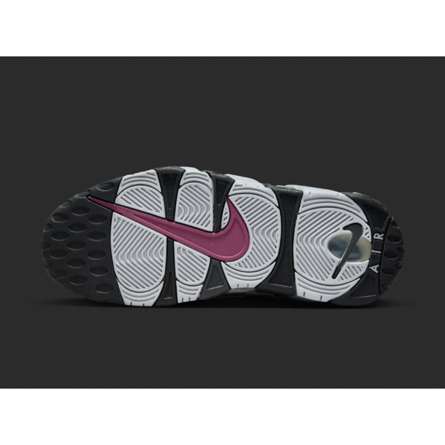 NIKE(ナイキ)のナイキ　エア　モア　アップテンポ メンズの靴/シューズ(スニーカー)の商品写真