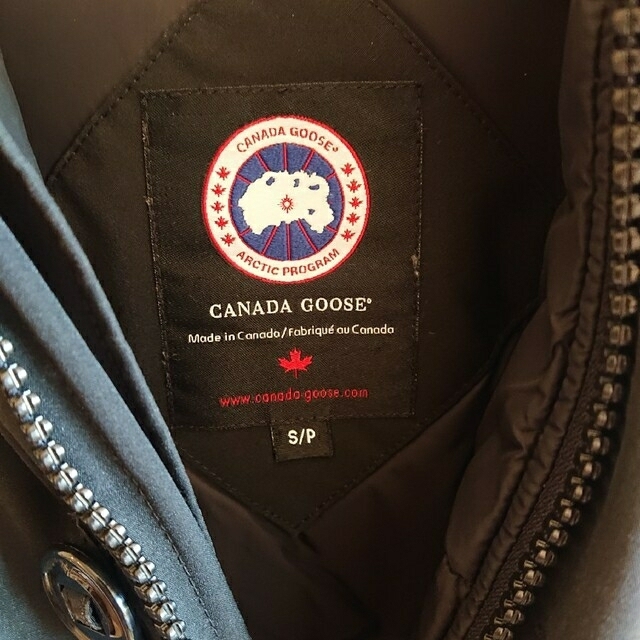 CANADA GOOSE(カナダグース)のカナダグース 正規 グリフィン Sサイズ レディースのジャケット/アウター(ダウンジャケット)の商品写真