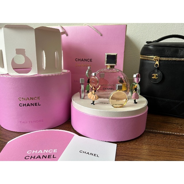 人気商品の CHANEL チャンス ミュージックボックス オルゴール