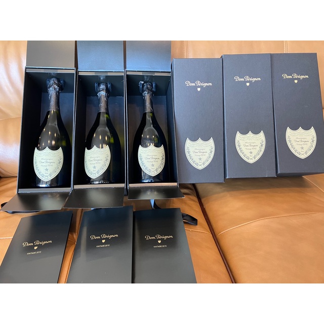 Dom Pérignon(ドンペリニヨン)のドンペリニヨン　未開封　箱付き3本　お祝いパーティー 食品/飲料/酒の酒(シャンパン/スパークリングワイン)の商品写真