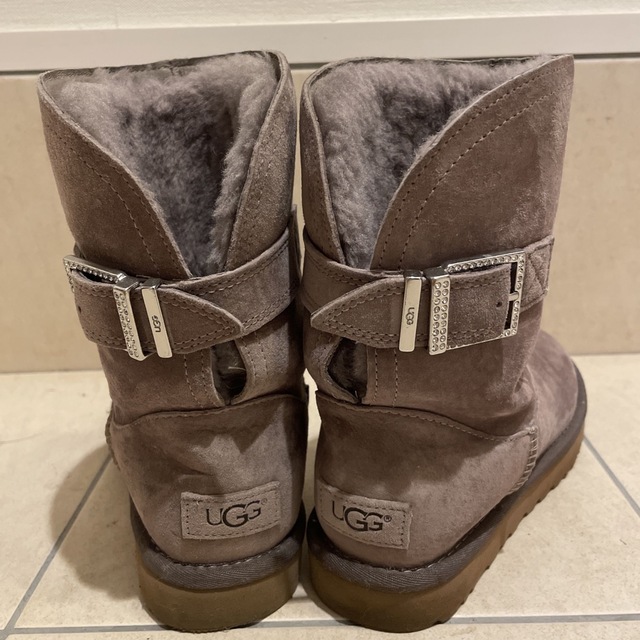 UGG(アグ)のUGG レモラ　ベンツムートンブーツ レディースの靴/シューズ(ブーツ)の商品写真