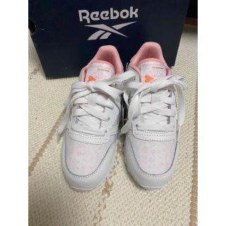 リーボック(Reebok)の【新品】キッズ　スニーカー　リーボック　18センチ(スニーカー)