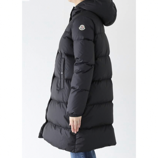 MONCLER(モンクレール)の新品未使用  MONCLER BURGAUX  モンクレール　s レディースのジャケット/アウター(ダウンコート)の商品写真