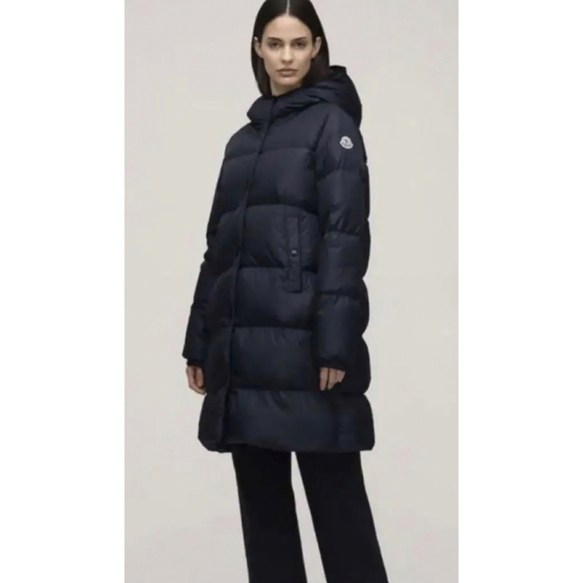 MONCLER(モンクレール)の新品未使用  MONCLER BURGAUX  モンクレール　s レディースのジャケット/アウター(ダウンコート)の商品写真